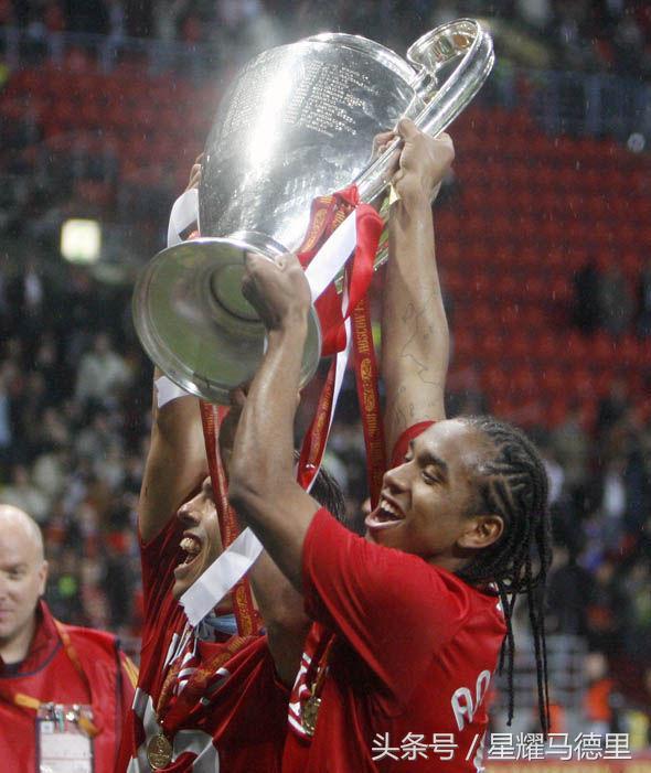 里昂围绕中超回应争议加时末段波尔图战术微调，媒体一致点评：法国杯加时末段刷纪录