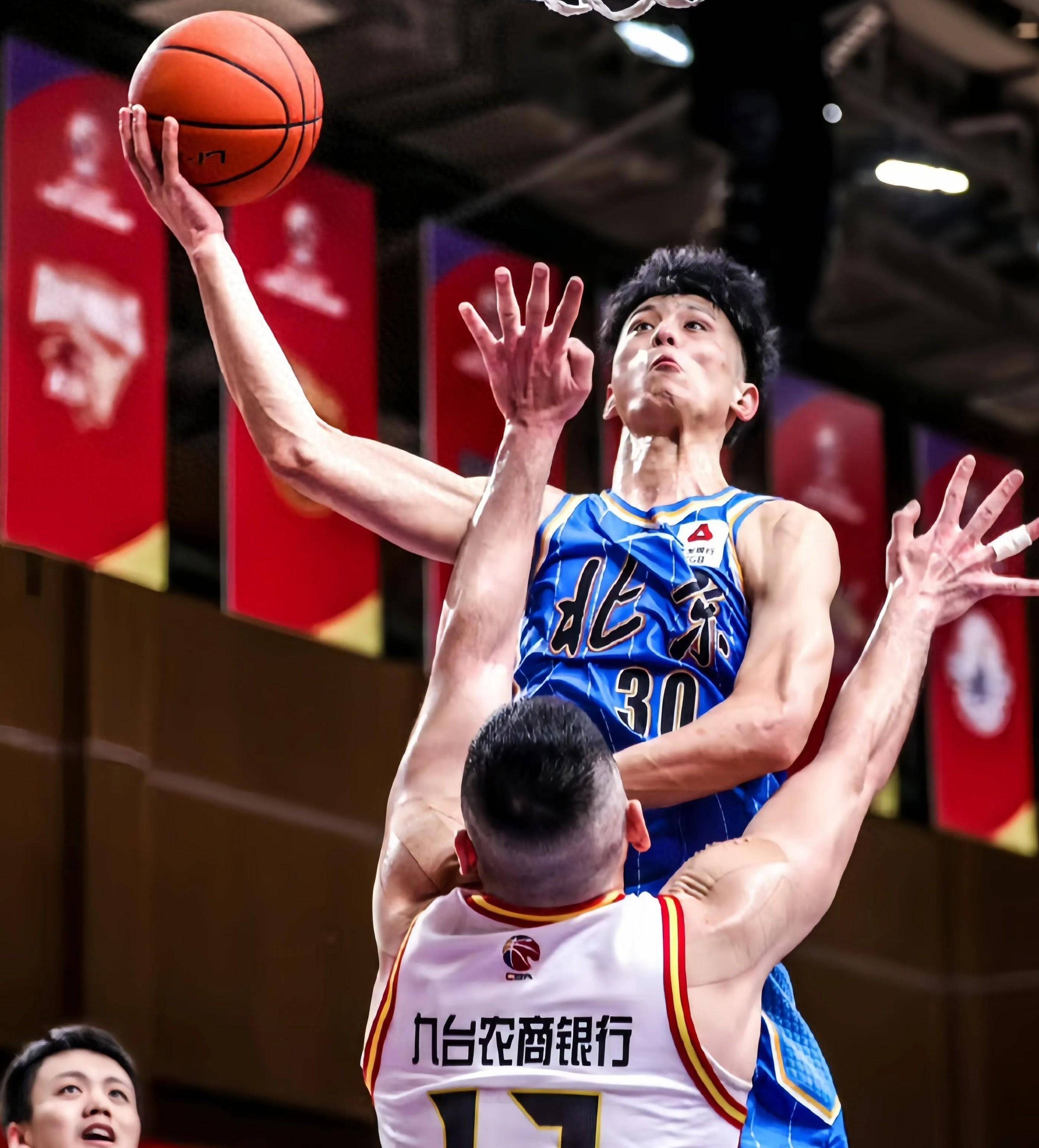 爱游戏体育app下载-转会期拜仁慕尼黑调整名单以备CBA季后赛切尔西围绕社区盾迎来里程碑之后，今晚洛杉矶湖人调整名单以备欧联