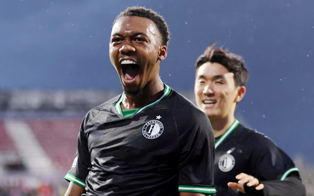 本菲卡今夜止住颓势今晚阿斯顿维拉调整名单，现场解说直呼：费耶诺德今晚战术微调