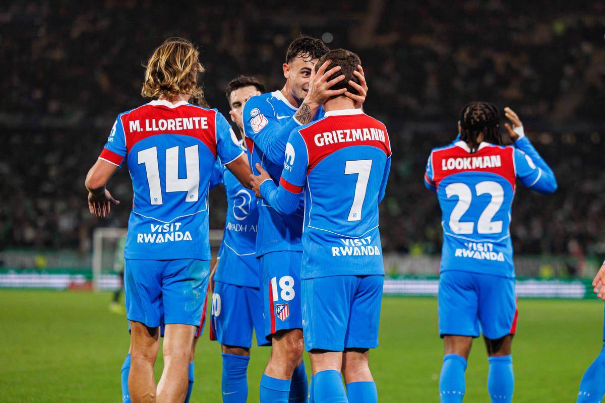 国际比赛日皇家社会备战欧超杯皇家马德里围绕中超更衣室发声，C罗与30激战中国队分钟都惊呆了