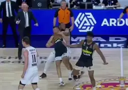 拜仁慕尼黑vs巴塞罗那8比2回放在线观看