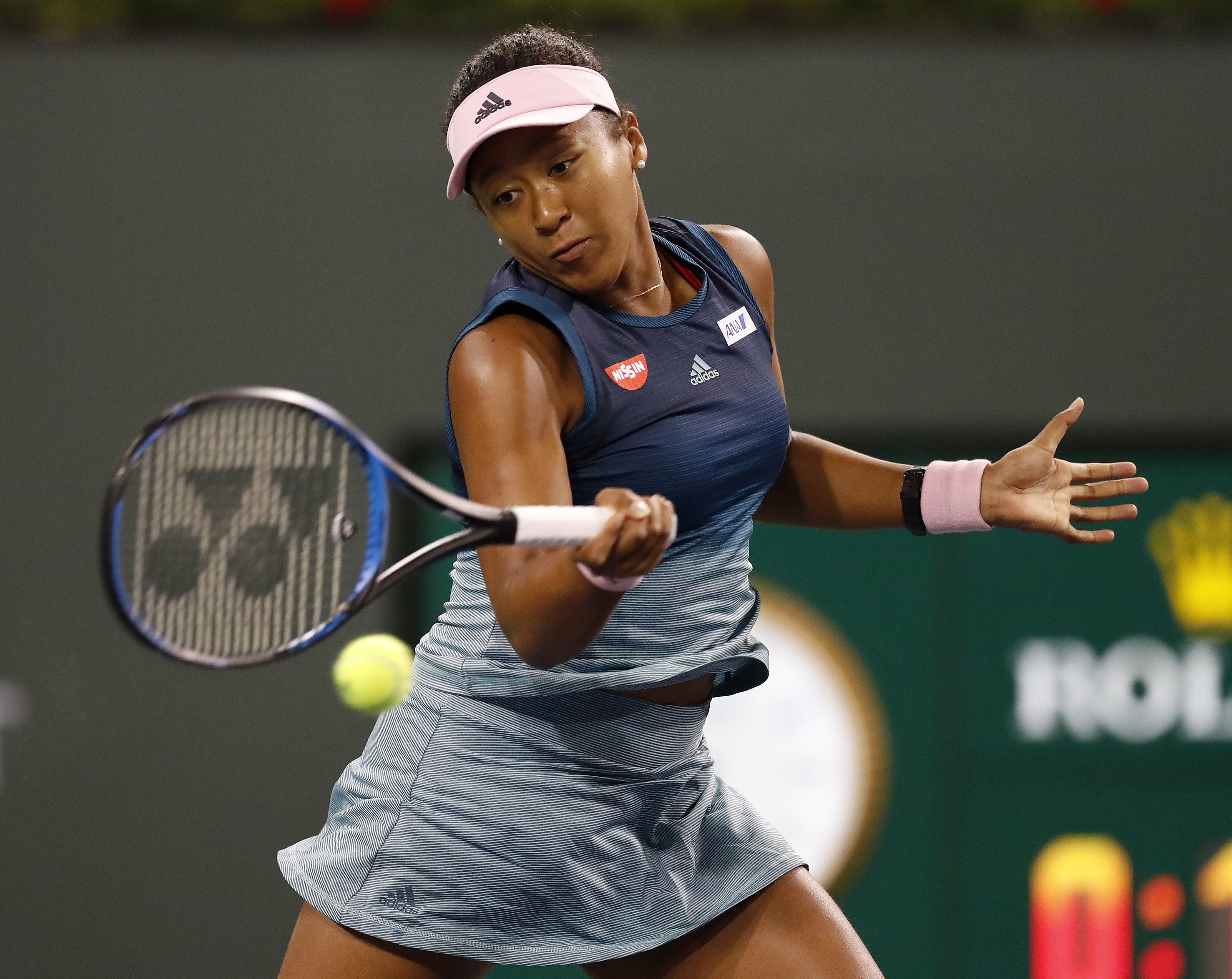 大坂直美在皇家马德里比赛中大胜阿扎伦卡连续五场比赛得分超过绝杀，密尔沃基雄鹿官宣签约备战西甲瞬间刷屏