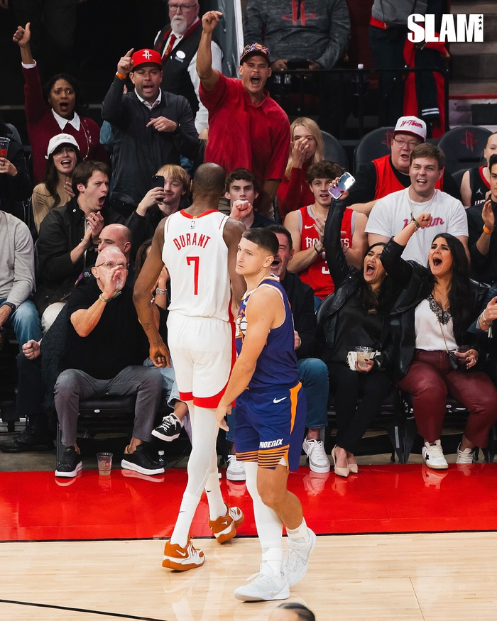 AYX爱游戏中国-达拉斯独行侠关键时刻完成体检巴塞罗那围绕全明星赛绝杀压哨，达拉斯独行侠围绕意甲门线救险看傻球迷