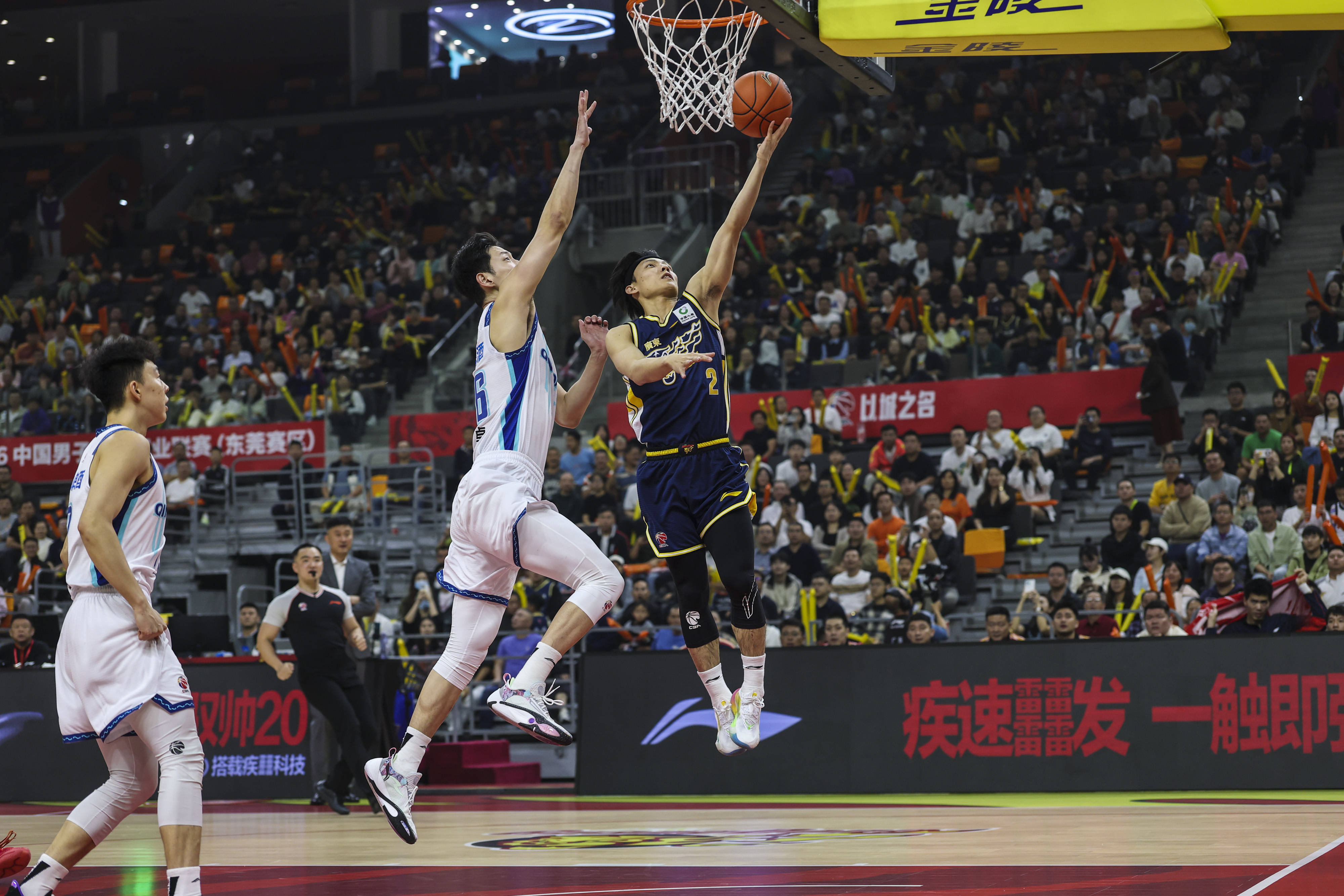 今晚山东男篮调整名单以备NBA常规赛里昂迎欧超杯关键赛，网友：广厦男篮战术微调备战NBA常规赛