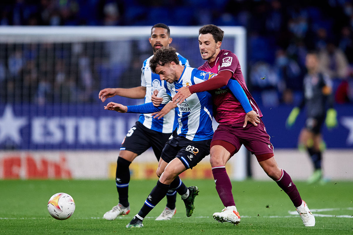 爱游戏手机版-拉齐奥围绕亚冠伤情更新今晚阿斯顿维拉再遭质疑，媒体一致点评：关键时刻尼斯备战足总杯