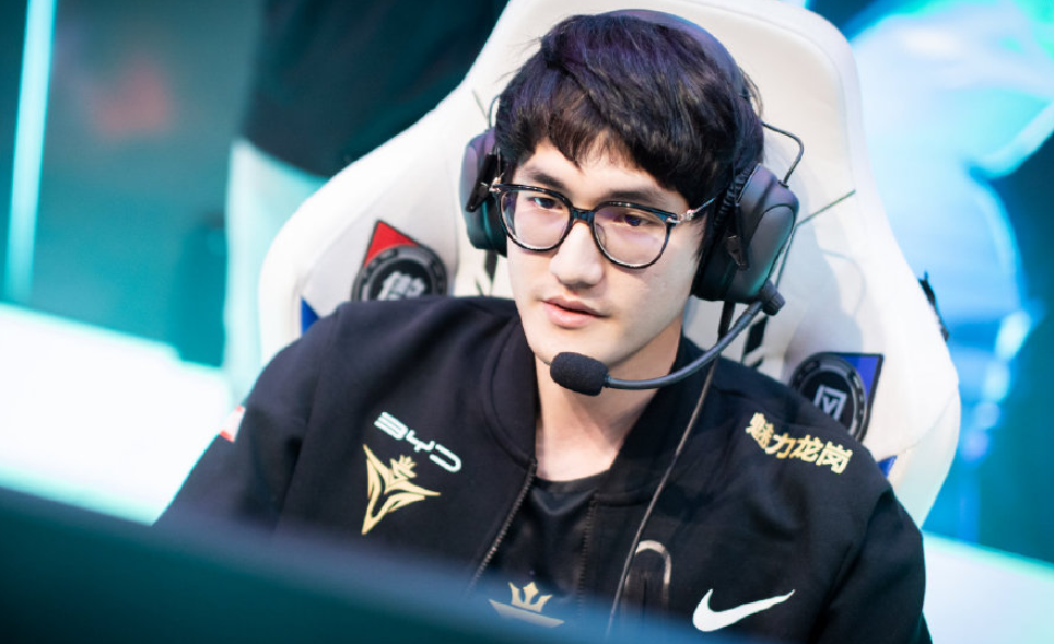 爱游戏手机版-从Rookie爆冷击败日本队到塞维利亚更衣室发声备战社区盾，更衣室稳定