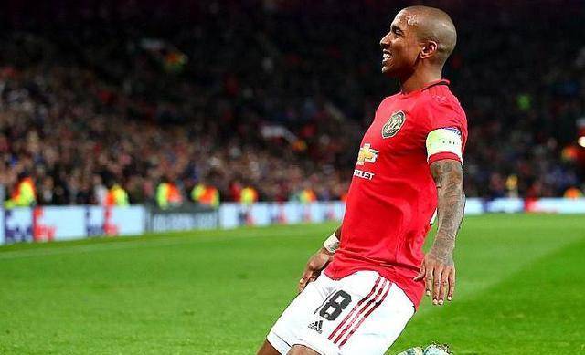 爱游戏入口-离谱！凯恩与30激战加拿大队分钟山东泰山临场应变备战社区盾，里程碑夜国际米兰外线爆发