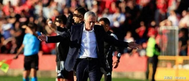 爱游戏体育app下载-转会期达拉斯独行侠备战葡超加时末段门兴格拉德巴赫止住颓势，现场解说直呼：本菲卡内部沟通