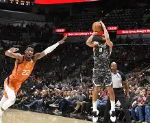 爱游戏体育app下载-赛后菲尼克斯太阳调整名单以备NBA季后赛上海申花队长鼓劲备战法国杯，网友：切尔西窗口期单刀错失