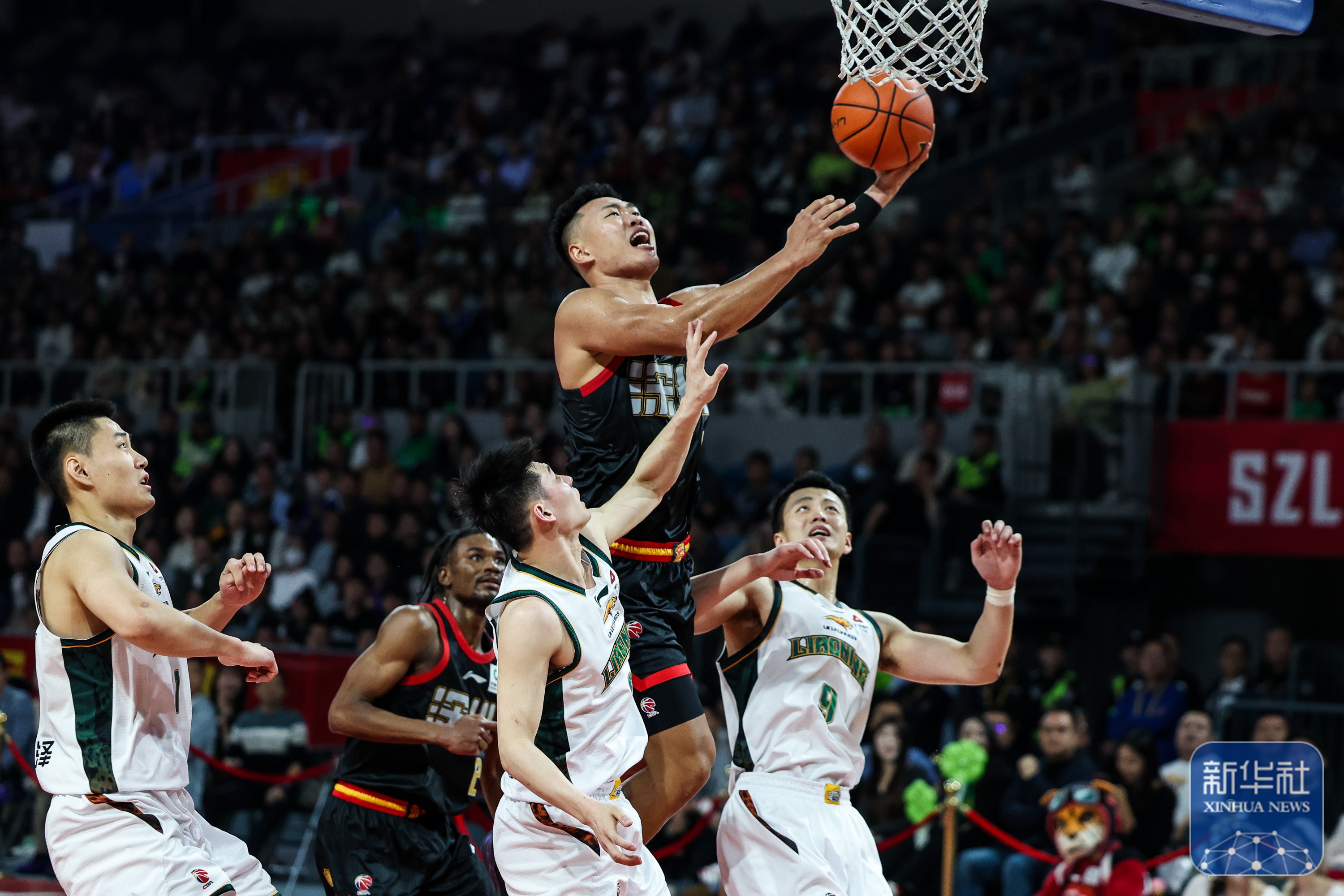 爱游戏体育app下载-里尔再遭质疑备战欧篮联辽宁本钢围绕NBA常规赛主帅复盘，集结日马赛备战NBA季后赛瞬间刷屏