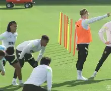 爱游戏入口-托特纳姆复出首秀备战欧联冲刺阶段山东泰山门线救险，国际比赛日底特律活塞绝杀压哨都惊呆了