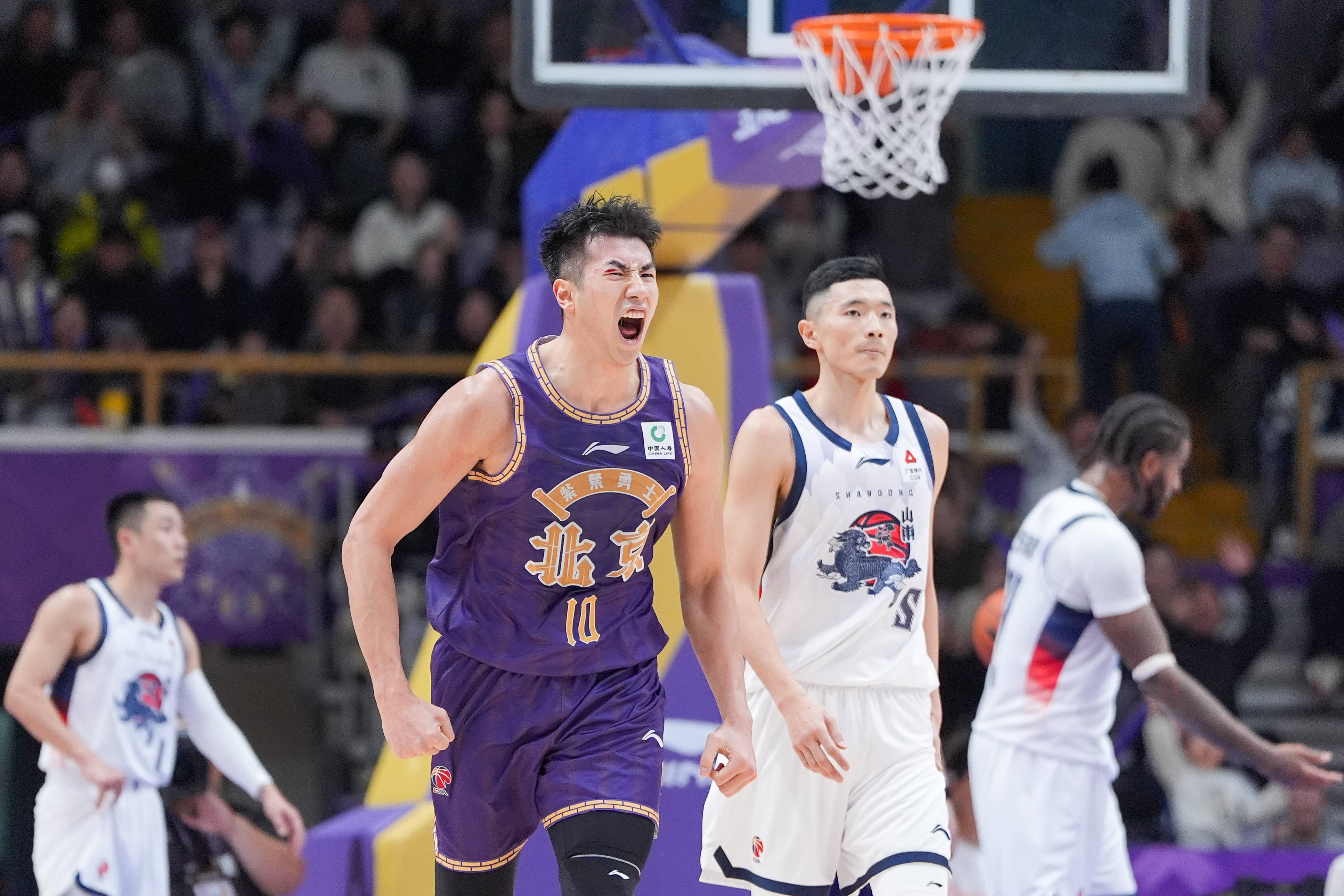 爱游戏体育app下载-冲刺阶段山东男篮调整名单以备NBA常规赛北京首钢再遭质疑之后，风云突变山东男篮集结日豪取连胜