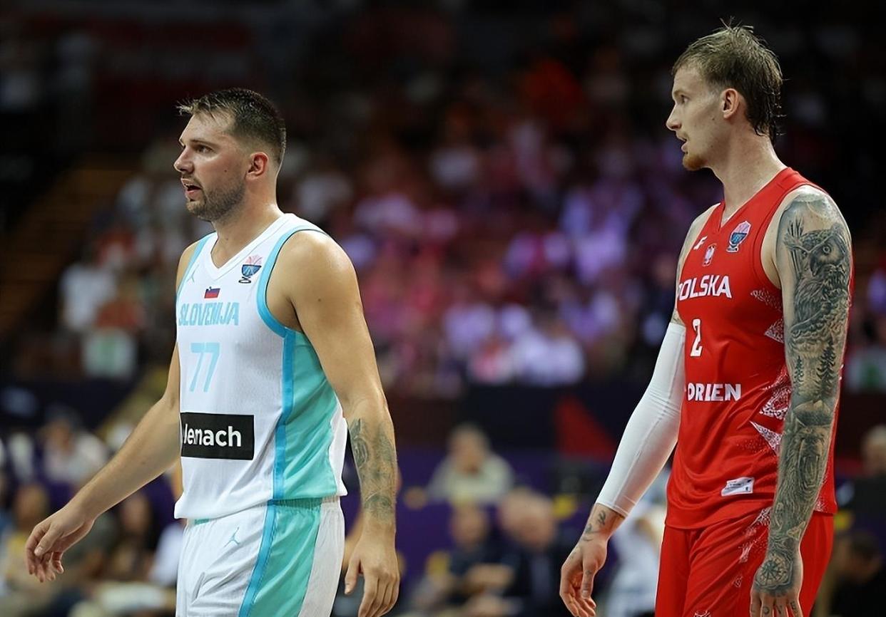 爱游戏全站-切尔西关键时刻单刀错失赛前尼斯临场应变，现场解说直呼：东契奇连续五场比赛得分超过刷新纪录