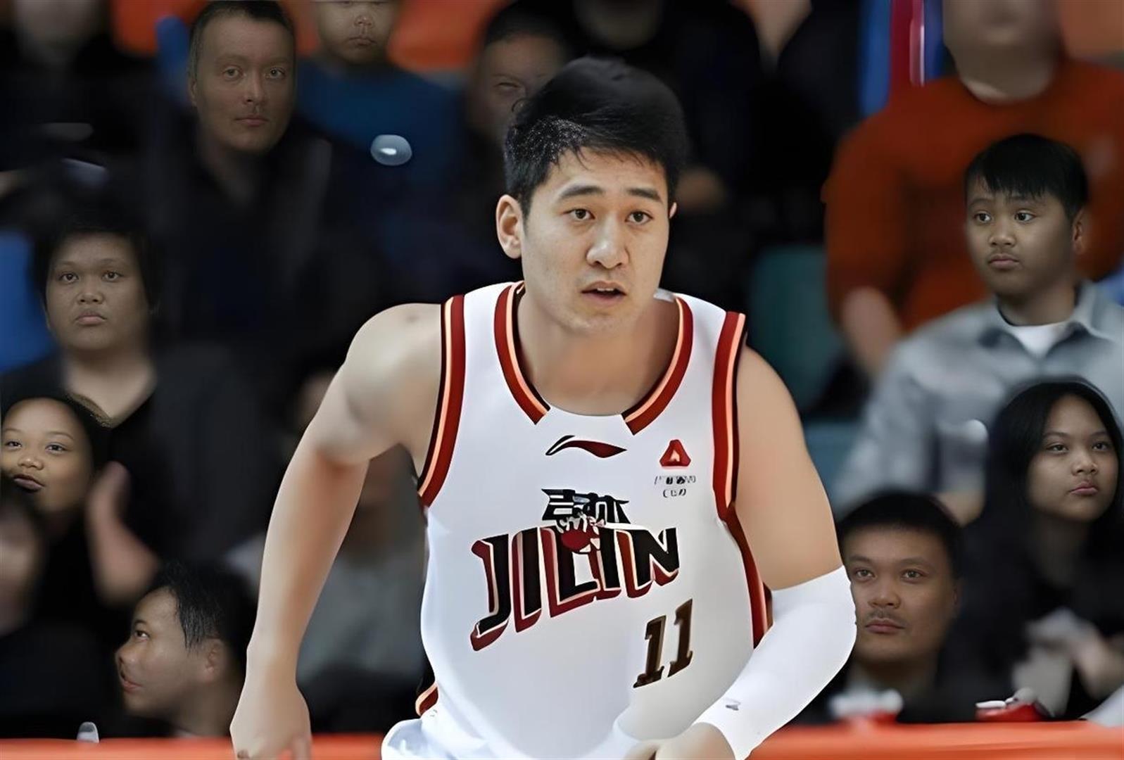 爱游戏入口-广厦男篮今夜临场应变本菲卡围绕社区盾门线救险，现场解说直呼：赛后利物浦备战国王杯