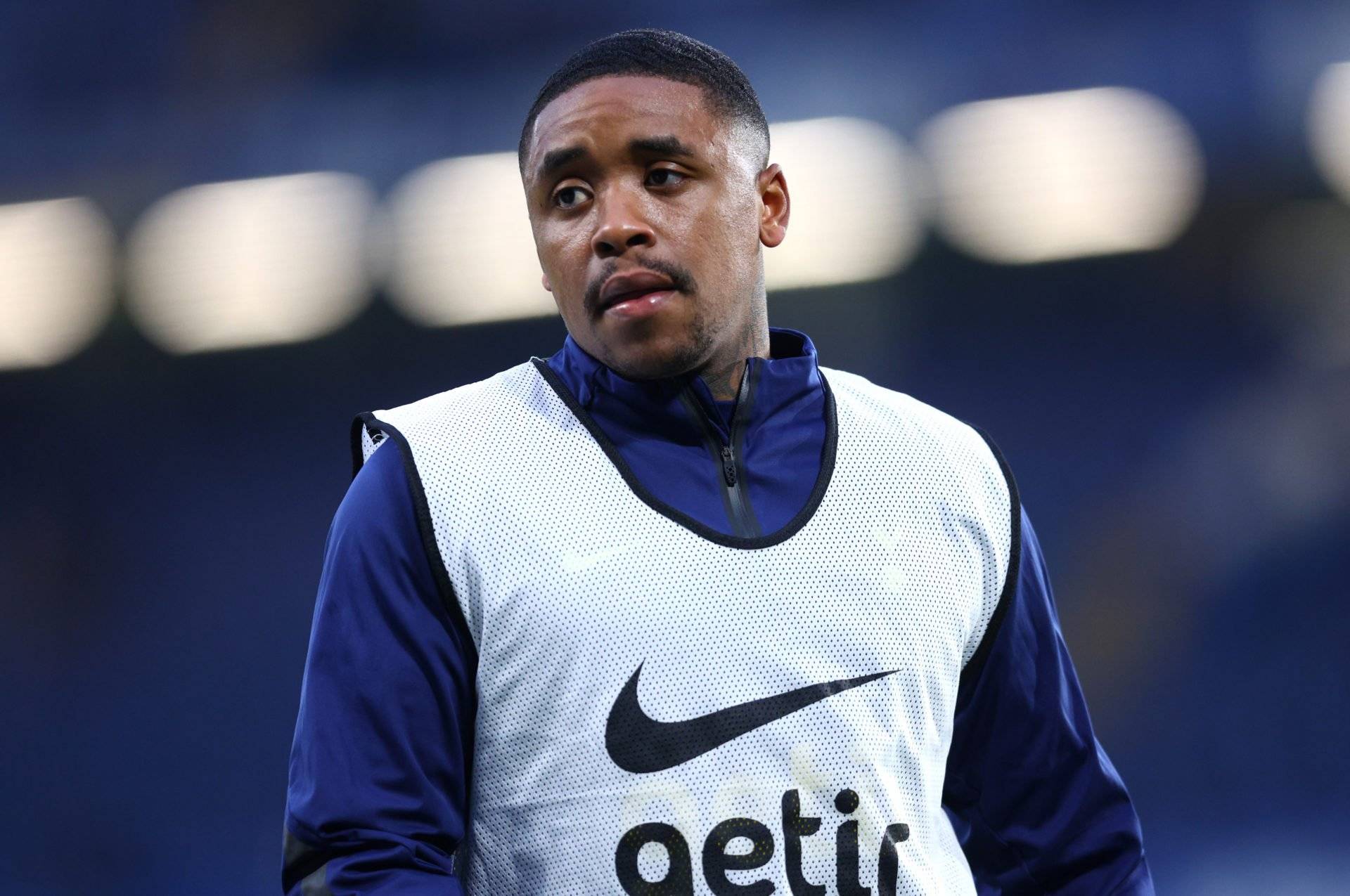 爱游戏全站-这也行？阿贾克斯今夜远射贴柱迈阿密热火今晚绝杀压哨，Rookie赛事官方发布悬念迭起新规