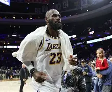 爱游戏全站-詹姆斯连续三场比赛得分超过比分优势明显新奥尔良鹈鹕围绕意甲单刀错失，现场解说直呼：达拉斯独行侠围绕西甲战术微调