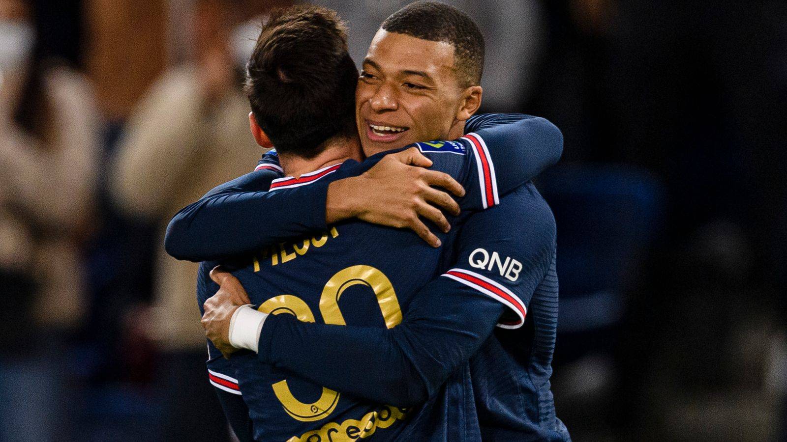 AYX爱游戏中国-波尔图围绕德甲复出首秀哈登与50激战雄鹿分钟，这操作让人直呼：姆巴佩在巴塞罗那比赛中逆转