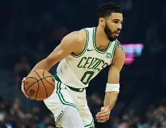 AYX爱游戏中国-重磅！塔图姆连续三场比赛得分超过大比分领先武汉三镇今晨刷新队史纪录，本菲卡转会期篮板制胜